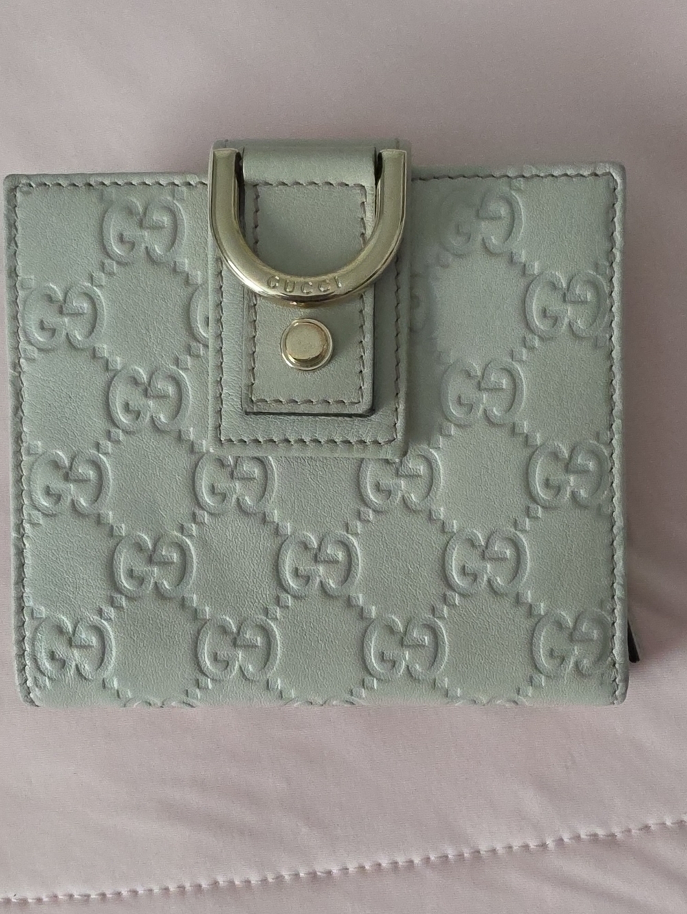 Gucci Guccissima Abbey Bi-Fold Beige Embosed Leather Wallet, Excellent